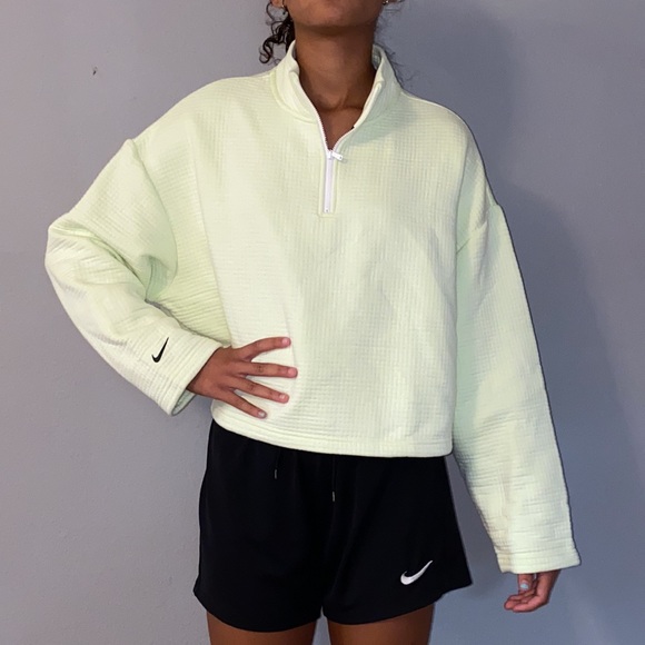 NWT NIKE Tech Pack women’s cropped sweatshirt. - Picture 2 of 9